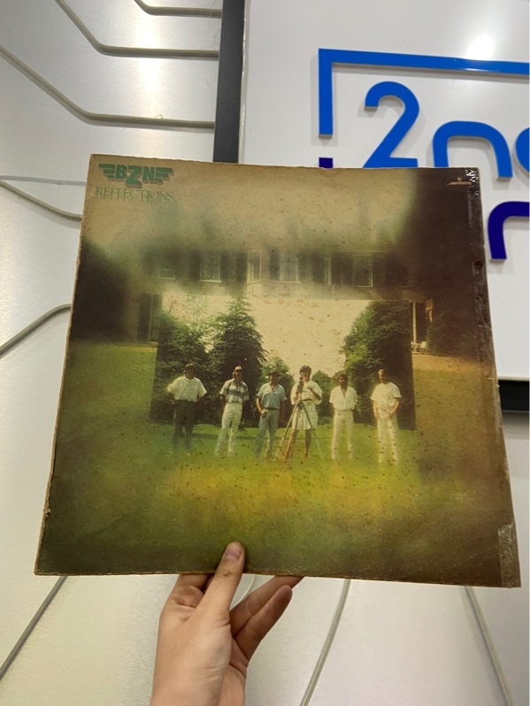 Đĩa Than Reflection - Màu đen - Ngoại hình: 97% - Box