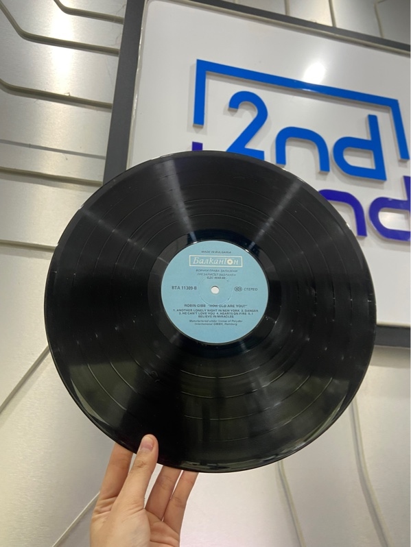 Đĩa Than Robin Gibb - Màu đen - Ngoại hình: 97% - Box