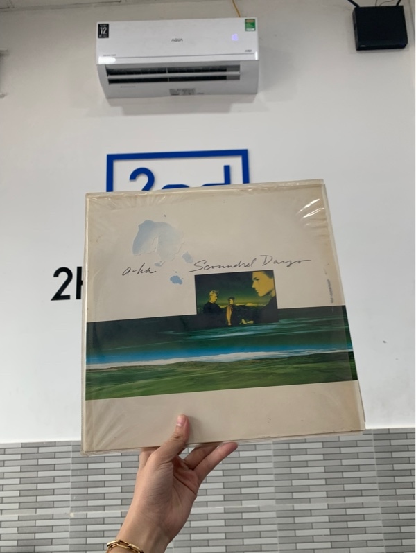 Đĩa than Scoundrel Days - a-ha - Box