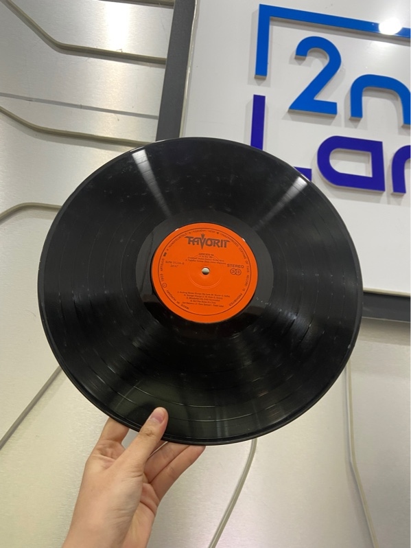 Đĩa Than Supper Hit - Màu đen - Ngoại hình: 97% - Box
