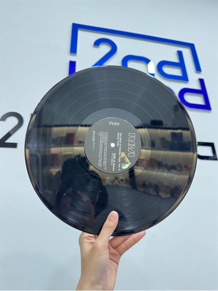 Đĩa than The Best Of Charley Pride Vol - Charley Pride - Màu đen - Ngoại hình: 98% - Box 1