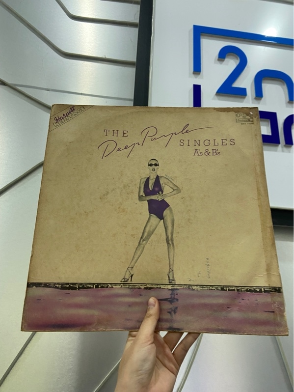Đĩa Than The Deep Puple - Màu đen - Ngoại hình: 97% - Box