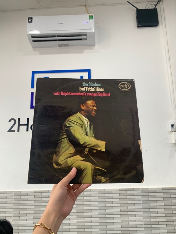Đĩa than The Fabulous Earl 'Fatha' Hines With Ralph Carmichael's Swingin' Big Band - Earl 'Fatha' Hines* With Ralph Carmichael's Swingin' Big Band - Box