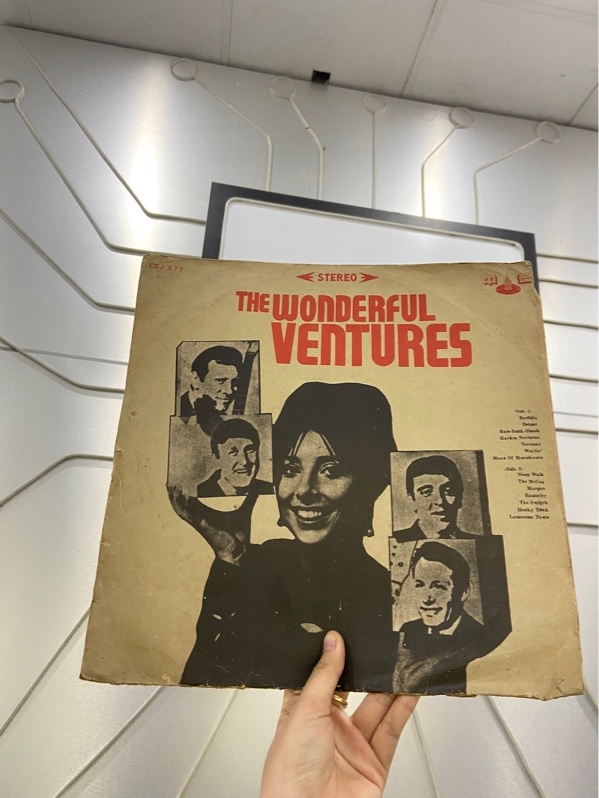 Đĩa than - The Wonderful Ventures - Ngoại hình: 97% - Kèm Box