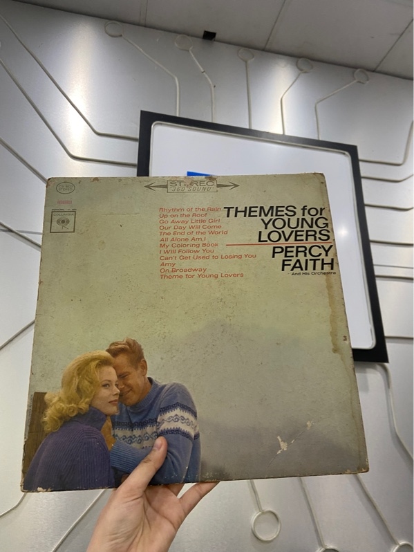 Đĩa than - Themes for Young Lovers - Ngoại hình: 97% - Kèm Box