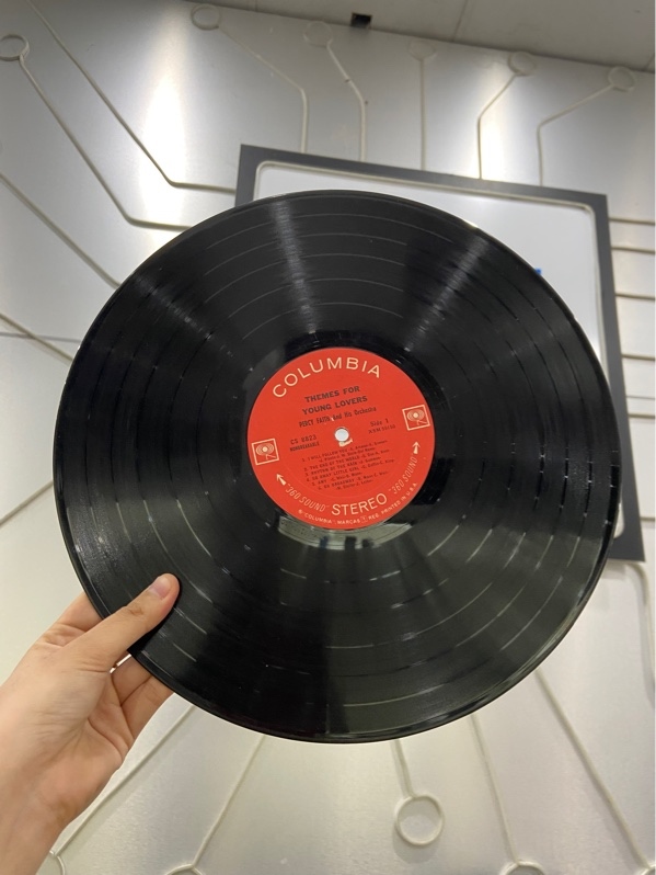 Đĩa than - Themes for Young Lovers - Ngoại hình: 97% - Kèm Box