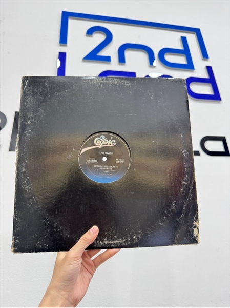 Đĩa than This Is Radio Clash - The Clash - Màu đen - Ngoại hình: 98% - Box