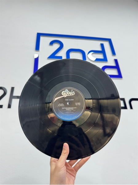 Đĩa than This Is Radio Clash - The Clash - Màu đen - Ngoại hình: 98% - Box 1