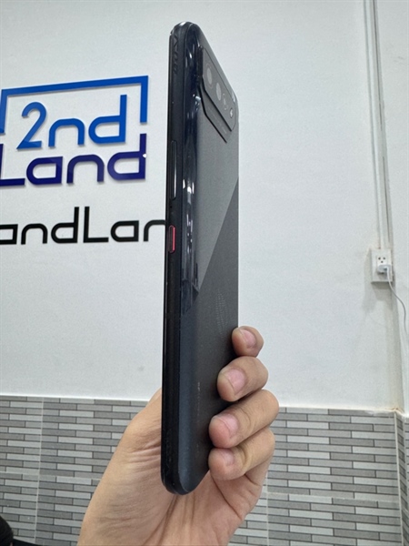Điện thoại Asus ROG Phone 7 - Snap 8 gen 2 - 16/512GB - Màu đen - Bản nội địa, tróc sơn chấm bi - Body 1