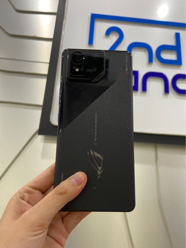 Điện thoại Asus ROG Phone 8 - Chip Snap 8 Gen 3 - Bản quốc tế - Ram 16/256GB - Màu đen - Ngoại hình: 97% - Kèm Box + sạc