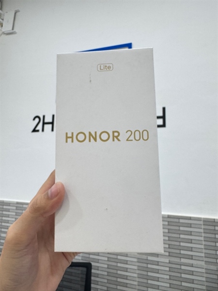 Điện thoại Honor 200 Lite - Dimensity 810 - 8/512GB - Màu đen - Ngoại hình 98% - Màn, mặt camera xước mèo nhẹ - Fullbox