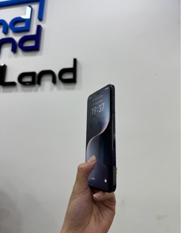 Điện thoại Honor Magic 7 Pro - Bản nội địa - Model: PTP-AN10 - Snapdragon 8 Elite - 12/256Gb. - Pin 100% - Màu đen - Ngoại hình 98% - Còn dán cường lực. - Body 1