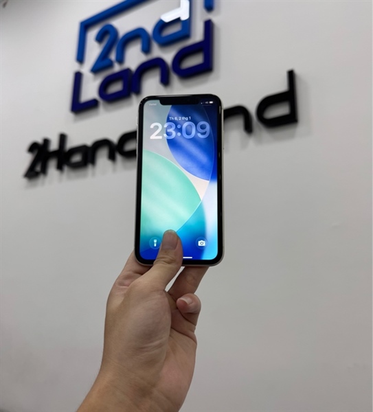 Điện thoại iPhone 11 - 2J/A - 64GB - IOS 26.0.1 - Pin 100% thay new - Màu trắng - Ngoại hình 97% - Màn ám chết pixel - Body 3