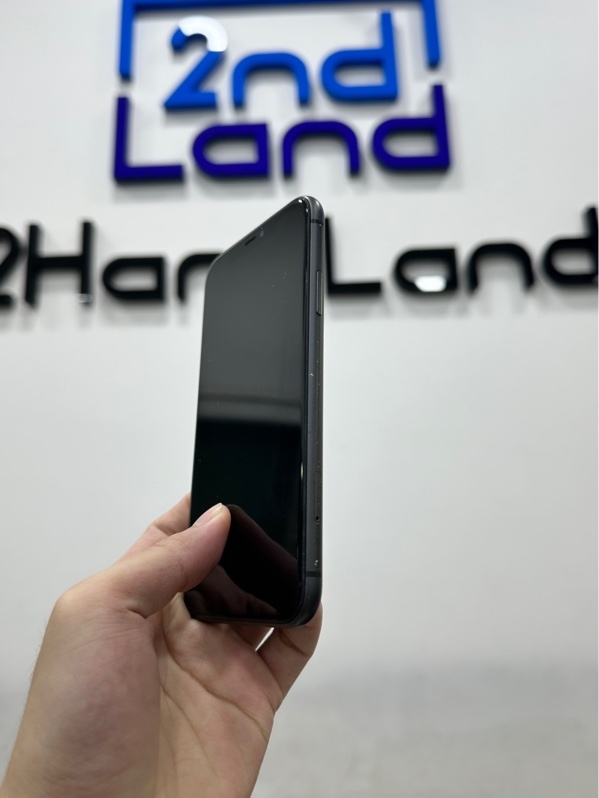 Điện thoại iPhone 11 - CH/A - 128GB - IOS 26.5 - Pin 100% đã thay new - Màu đen - Ngoại hình 97% - Viền màn ám phản quang - Body