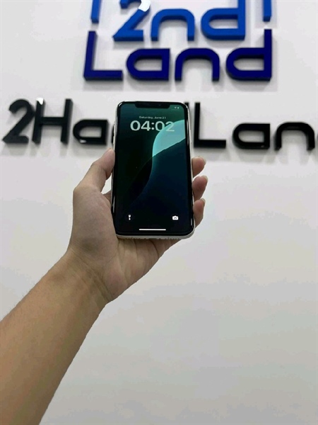 Điện thoại iPhone 11 - II/A - 64GB - IOS 18.5 - Pin 100% - Màu trắng - Ngoại hình 97% - Màn ám , lằn 1 đường -Body 2