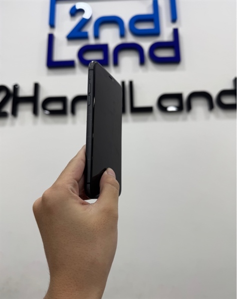 Điện thoại iPhone 11 - LL/A - 64GB - IOS 17.3.1 - Pin 100% thay new - Màu đen - Ngoại hình 97% - màn ám - Body 1