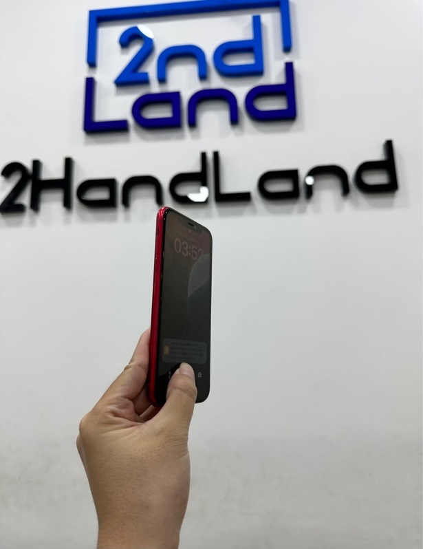 Điện thoại iPhone 11 - LL/A - 64GB - IOS 18.3 - Pin thay (100%) - Màu đỏ - Ngoại hình 97% - Màn ám đốm phản quang nhẹ - Body