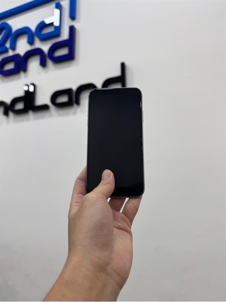 Điện thoại iPhone 11 - LL/A - 64GB - IOS 18.5 - Pin 100% thay new - Màu tím - Ngoại hình 97% - Màn ám bầm phản quang ép kính - Body 3