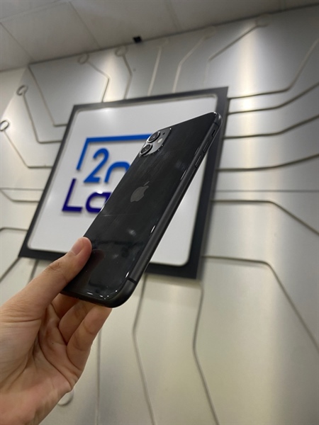 Điện thoại iPhone 11 - LL/A - 64GB - IOS 26.2 - Pin 98% đã thay - Màu đen - Ngoại hình: 97% - Màn phản quang 1 đường - Body 2