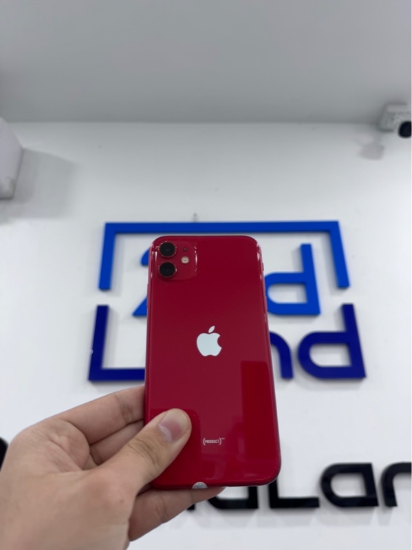 Điện thoại iPhone 11 - LL/A - 64gb - ios 26.6 - Màu đỏ - Pin thay 96% - Ngoại hình 97% - Trầy xước, màn ám vàng - Kèm sạc linh kiện