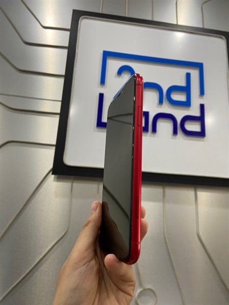 Điện thoại iPhone 11 - LL/A - 64GB - Máy lock - Pin 91% - Màu đỏ - Ngoại hình: 97% - Màn lưu ảnh, ám - Body 2