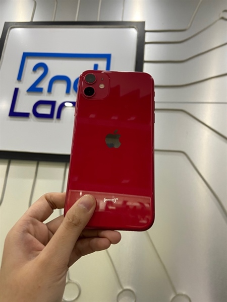 Điện thoại iPhone 11 - LL/A - 64GB - Pin 100% đã thay - Màu đỏ - Ngoại hình: 97% - 1 chấm phản quang, viền tróc sơn, màn xướt, màn ám nhẹ - Body