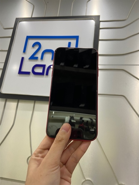 Điện thoại iPhone 11 - LL/A - 64GB - Pin 100% đã thay - Màu đỏ - Ngoại hình: 97% - 1 chấm phản quang, viền tróc sơn, màn xướt, màn ám nhẹ - Body 3