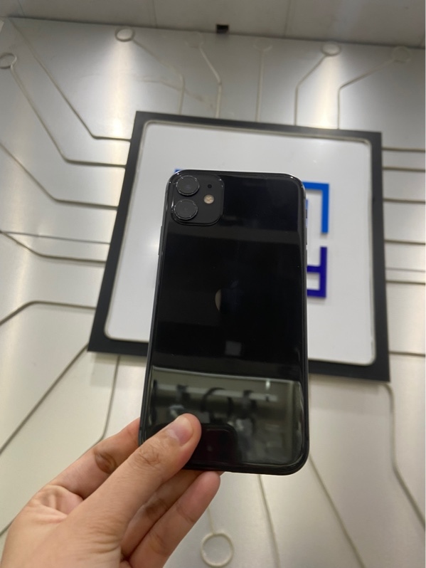 Điện thoại iPhone 11 - LL/A - 64GB - Pin 100% thay new - Màu đen - Ngoại hình: 97% - Màn thay LK + xước + ám viền vàng, thân xước, viền cam xước - Body