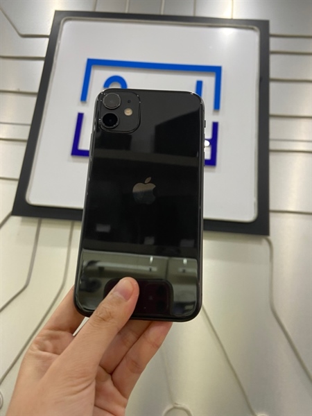 Điện thoại iPhone 11 - LL/A - 64GB - Pin 100% thay new - Màu đen - Ngoại hình: 97% - Màn xước, 1 đốm phản quang, màn ám, đã thay cam sau + vỏ - Body