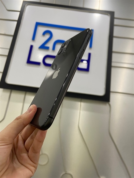 Điện thoại iPhone 11 - LL/A - 64GB - Pin 100% thay new - Màu đen - Ngoại hình: 97% - Màn xước, 1 đốm phản quang, màn ám, đã thay cam sau + vỏ - Body 2
