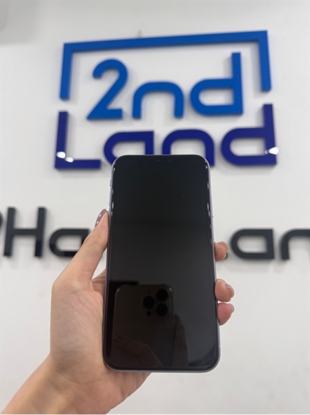 Điện thoại iPhone 11 - LL/A - IOS 18.5 - 256GB - Màu tím - Pin thay 100% - Ngoại hình 97% - Màn thay chính hãng , màn ám hồng , màn trầy , viền trầy cấn , lưng trầy - Body 2