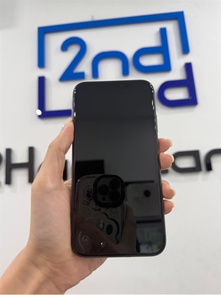 Điện thoại iPhone 11 - LL/A - IOS 18.7.1 - 64GB - Màu đen - Pin thay 100% - Ngoại hình 98% - Màn LKKXĐ , ám hồng , viền trầy - Body 2