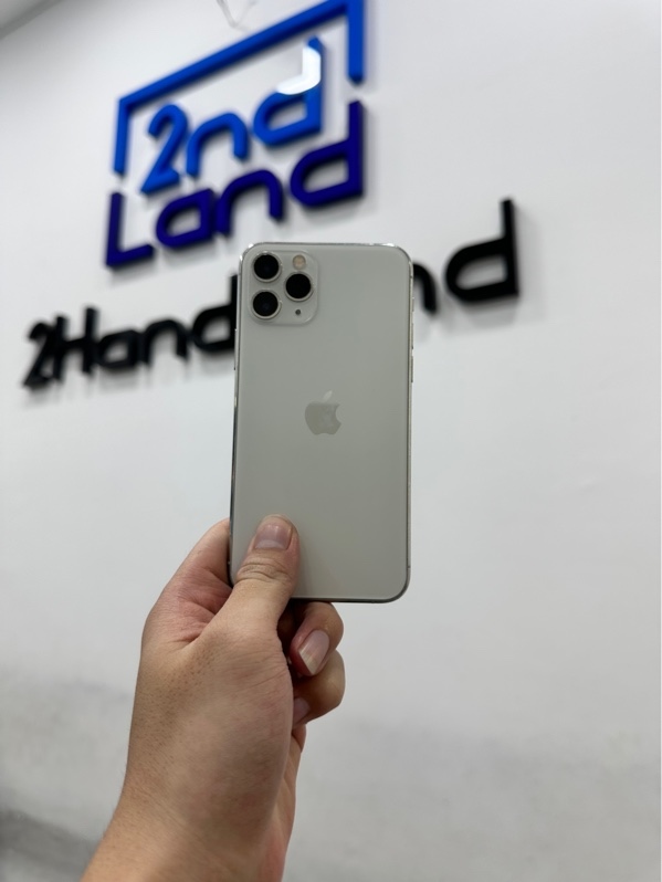 Điện thoại iPhone 11 Pro - 2J/A - 256GB - IOS 26.4.2 - Pin 100% - Màu trắng - Ngoại hình 97% - Màn ám - Body