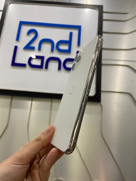 Điện thoại iPhone 11 Pro - KH/A - IOS 26 - 256GB - Mã F - Pin 93% đã thay pin - Màu bạc - Ngoại hình: 97% - Kính xước, màn ép kính - Body 1