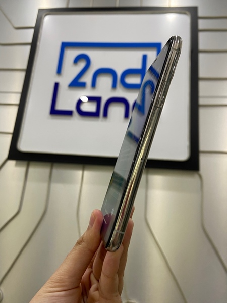 Điện thoại iPhone 11 Pro - KH/A - IOS 26 - 256GB - Mã F - Pin 93% đã thay pin - Màu bạc - Ngoại hình: 97% - Kính xước, màn ép kính - Body 2