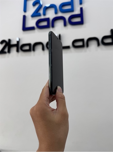 Điện thoại iPhone 11 Pro - LL/A - 512GB - IOS 26.0.1 - Pin 100% đã thay new - Màu xanh rêu - Ngoại hình 98.5% - Body 1