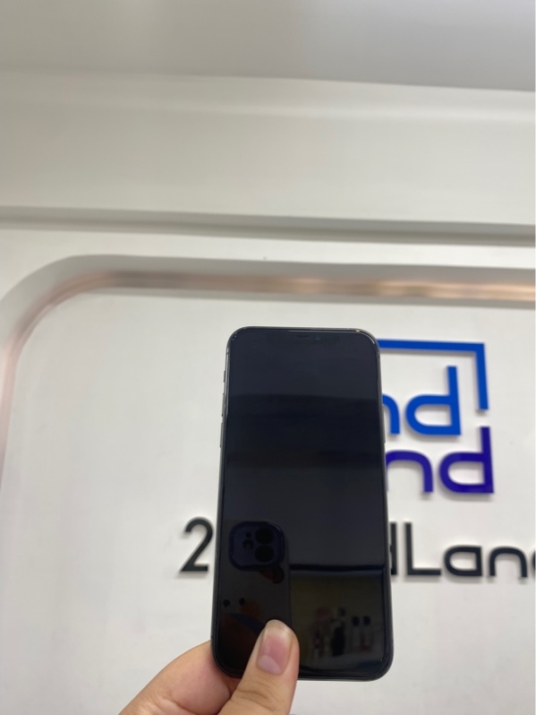 Điện thoại iPhone 11 pro - LL/A - IOS 26.4.1 - 64gb - Màu đen - Pin thay 100% - Ngoại hình 97% - Màn đánh kính - Body