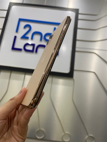 Điện thoại iPhone 11 Promax - LL/A - 256GB - Đã thay pin linh kiện - Mã N - Màu vàng gold - Ngoại hình: 97% - Màn linh kiện, mất faceid , màn phản quang, thay lưng cam trước sau, loa rè - Body - không bảo hành 2