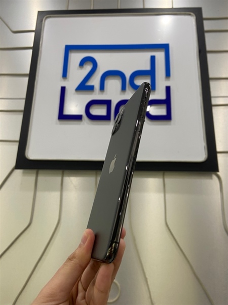 Điện thoại iPhone 11 Promax - LL/A - 256GB - IOS 18.5 - Pin 100% thay new - Màu đen - Ngoại hình: 98% - Faceid hư - Body 1