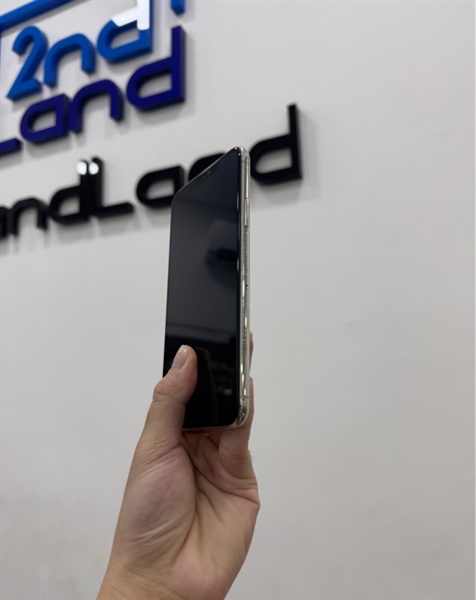 Điện thoại iPhone 11 Promax - LL/A - 256GB - IOS 26.2 - Pin 100% thay new - Màu trắng - Ngoại hình 97% - Body