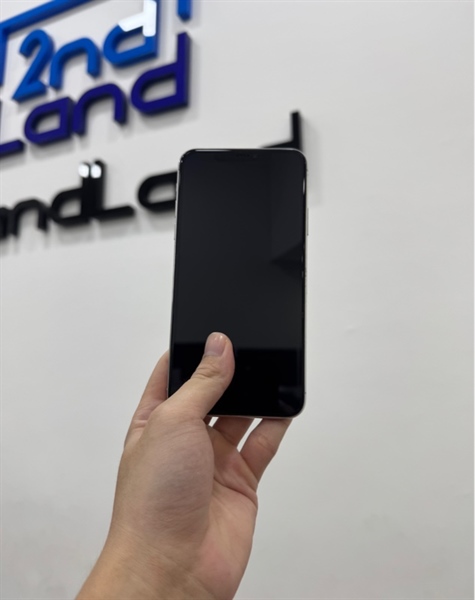 Điện thoại iPhone 11 Promax - LL/A - 256GB - IOS 26.2 - Pin 100% thay new - Màu trắng - Ngoại hình 97% - Màn lưu ảnh nhẹ khó thấy - Body 3