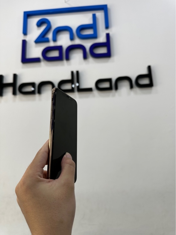 Điện thoại iPhone 11 Promax - LL/A - 256GB - IOS 26.4 - Pin 100% thay new - Màu gold - Ngoại hình 98% - Màn ám - Body