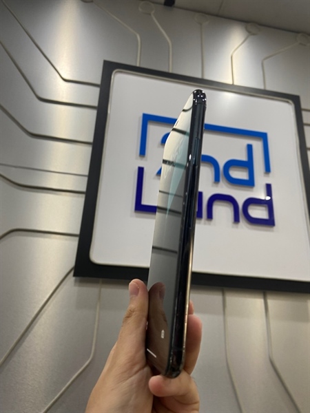 Điện thoại iPhone 11 Promax - LL/A - 256GB - Pin 100% thay new - Màu xanh - Ngoại hình: 97% - màn ám hồng, đã thay lưng - Body 2