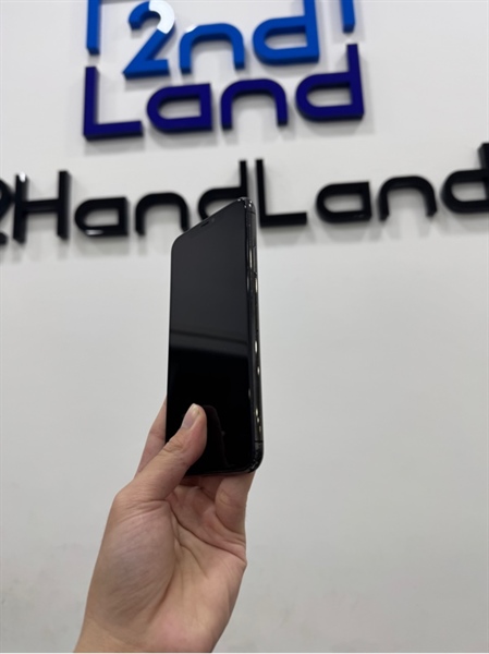Điện thoại iPhone 11 Promax - LL/A - 64GB - IOS 18.6.2 - Pin 86% - Màu đen - Ngoại hình 97% - màn lưu ảnh nhẹ - Body 1