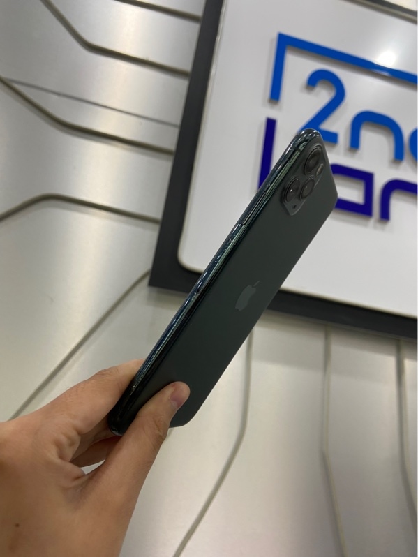 Điện thoại iPhone 11 Promax - LL/A - 64GB - Pin 88 - Màu đen - Ngoại hình: 97% - Viền xước - Body