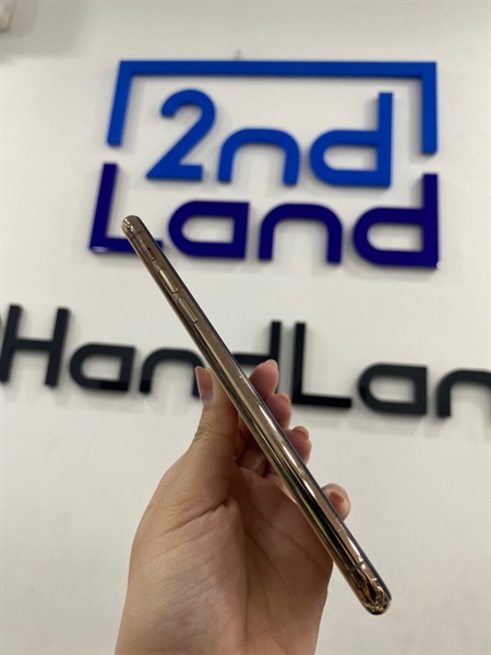 Điện thoại iPhone 11 Promax - LL/A - IOS 18.0.1 - 64gb - Màu vàng - Pin LKKXD 100% - Ngoại hình 97% - Trầy xước nhẹ - Kèm sạc linh kiện 3