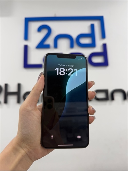 Điện thoại iPhone 11 promax - LL/A - IOS 18.5 - 256GB - Màu đen - Pin thay có báo dòng 100% - Ngoại hình 98% - Màn ám hồng , màn trầy - Kèm sạc 2