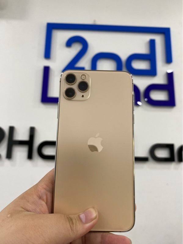 Điện thoại iPhone 11 Promax - LL/A - IOS 26.2.1 - 64GB - Màu vàng - Pin 90% - Ngoại hình 97% - Màn hằn 1 mảng hồng giữa màn , màn ép kính , kính trầy , viền trầy tróc sơn - Body