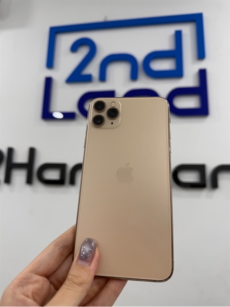 Điện thoại iPhone 11 promax - Máy lock - LL/A - IOS 18.5 - 64GB - Màu vàng - Pin 84% - Ngoại hình 97% - Màn trầy nặng , viền xuống màu nhẹ , tróc sơn - Kèm sạc