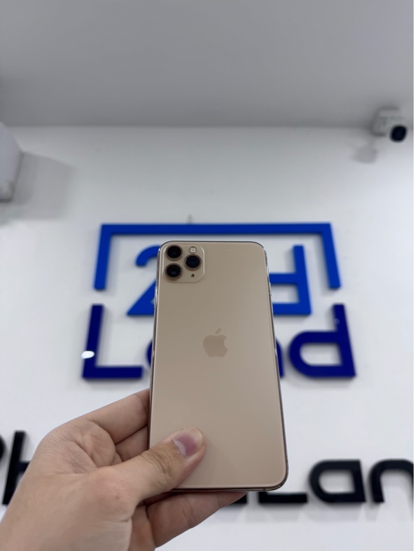 Điện thoại iPhone 11 Promax - VN/A - 64Gb - iOS 18.5 - Màu vàng - Pin thay 100% - Ngoại hình 97% - Viền cam trầy cấn, viền trầy xước nhiều, kính màn xước nhiều, màn có vết đốm mực - Body